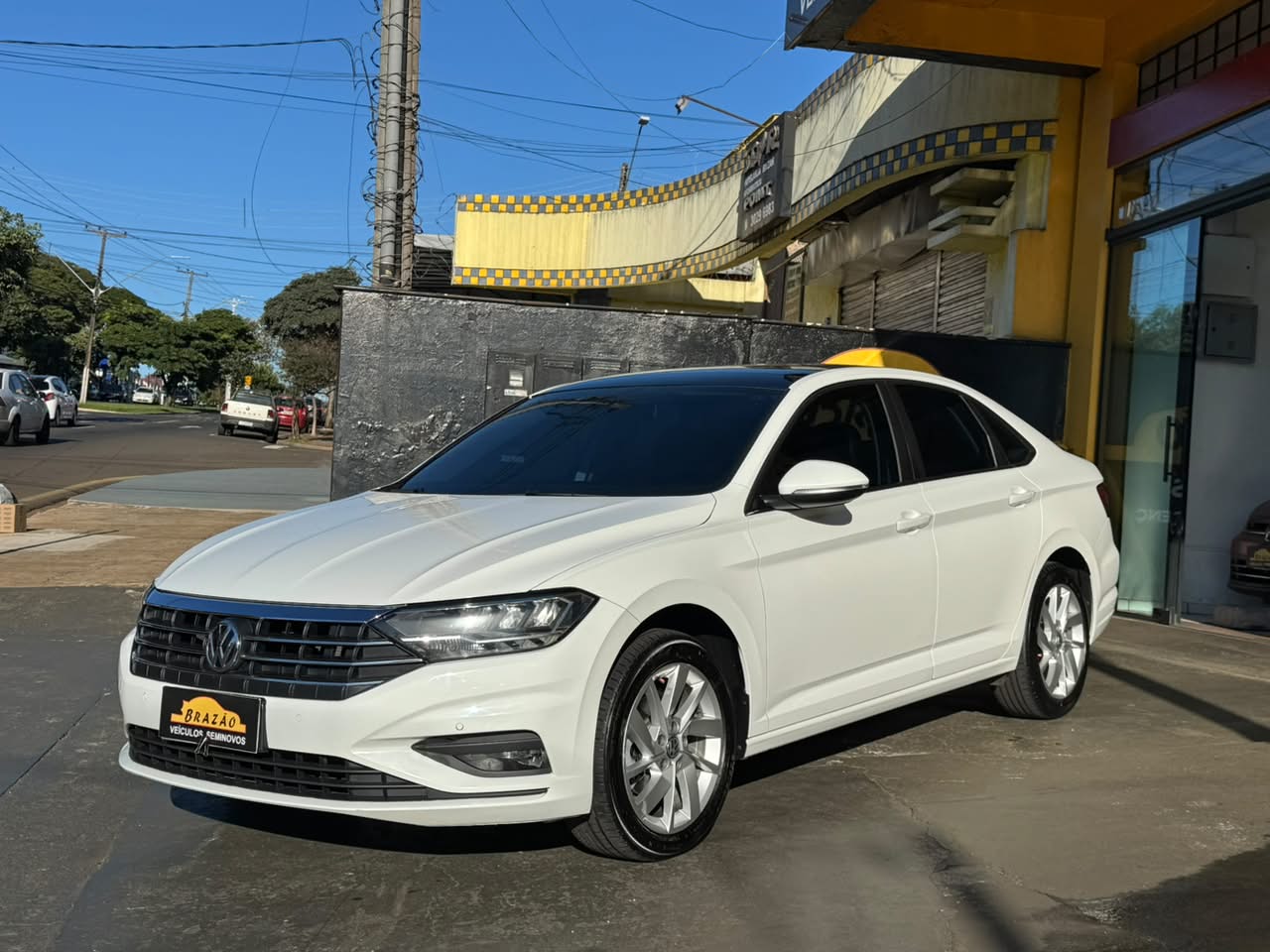 Jetta comfortline com pacote R line