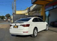 Jetta comfortline com pacote R line