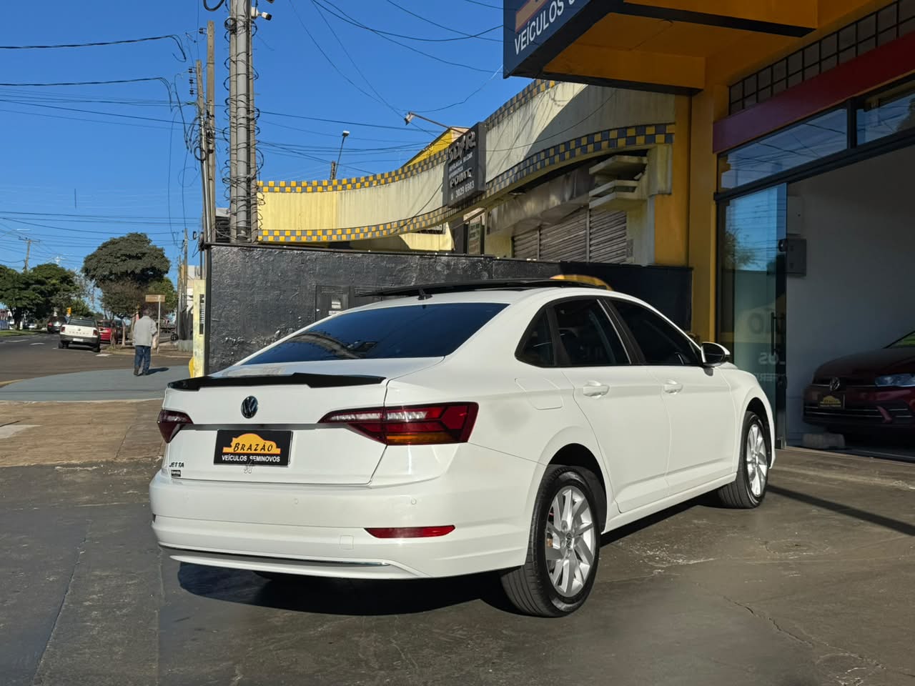 Jetta comfortline com pacote R line